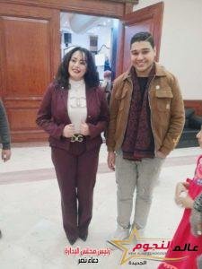 أحمد أكرم يشعل السوشيال ميديا مع نجوم الفن 