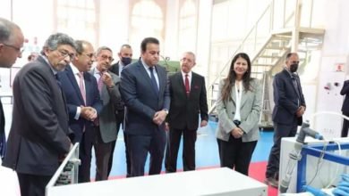 وزير التعليم العالي يتفقد كليات ومنشآت الجامعة البريطانية