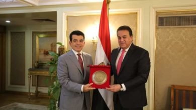 عبد الغفار يبحث تعزيز التعاون مع المدير العام لمُنظمة الإيسيسكو