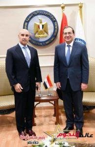 وزير البترول يبحث مع وزير الاستثمار الأردني خلال زيارته للقاهرة زيادة التعاون المشترك بين البلدين