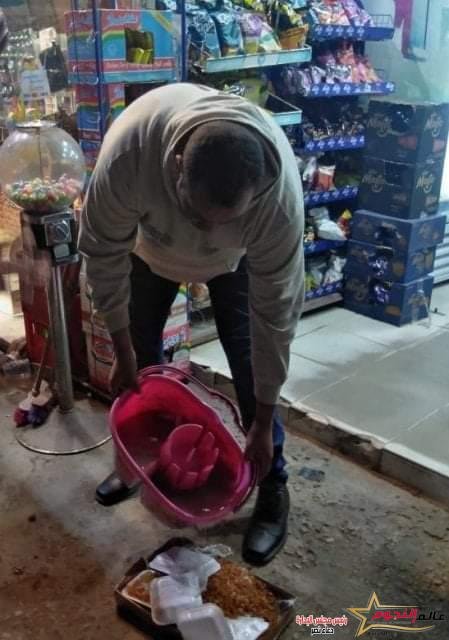 إعدام ٤٠٠ كيلو جرام جبنة بيضاء منتهية الصلاحية خلال حملات تفتيشية ورقابية على الأنشطة التجارية بنطاق مركز ههيا 3 إعدام ٤٠٠ كيلو جرام جبنة بيضاء منتهية الصلاحية خلال حملات تفتيشية ورقابية على الأنشطة التجارية بنطاق مركز ههيا