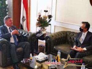 وزير قطاع الأعمال العام يبحث مع سفير اليابان بالقاهرة تعزيز التعاون الاقتصادي