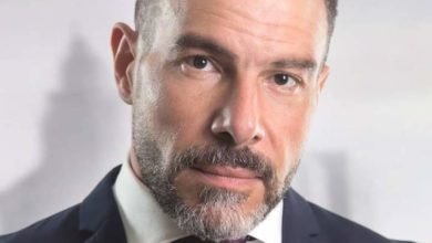 محمد خميس يدعو جمهوره لـ حضور معرض الفنون التشكيلية