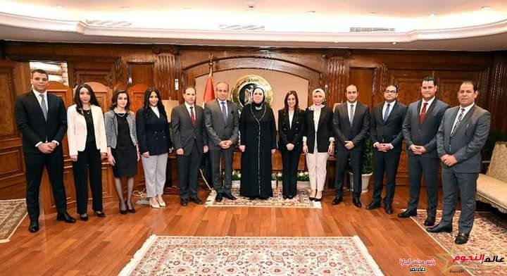 وزيرة التجارة والصناعة تشهد مراسم القسم القانوني لدفعة جديدة من الملحقين التجاريين