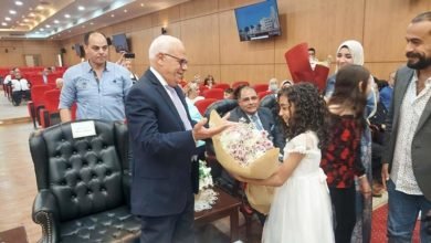 محافظ بورسعيد يستقبل المهنئين بعيد الفطر من الأجهزة التنفيذية والشعبية والدينية