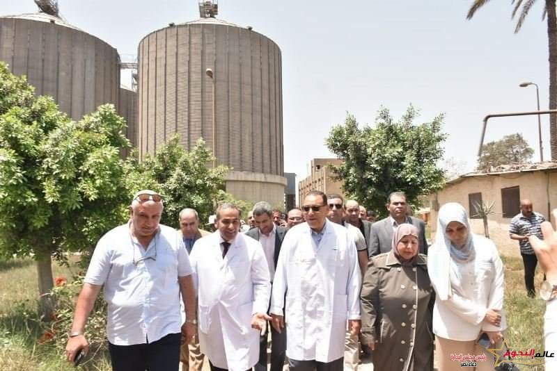 غراب : يتفقد شونة بنك التنمية والإئتمان الزراعى بالنخاس وصومعة مطاحن شرق الدلتا بمدينة الزقازيق
