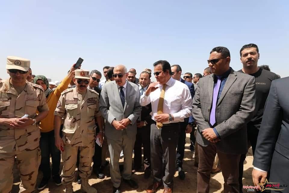 وزير التعليم العالي يتفقد منشآت جامعة المنصورة الأهلية 1 وزير التعليم العالي يتفقد منشآت جامعة المنصورة الأهلية