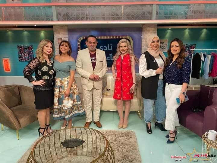 ساندي مراد تشارك جمهورها بـ صورة من "نادي النساء السري"