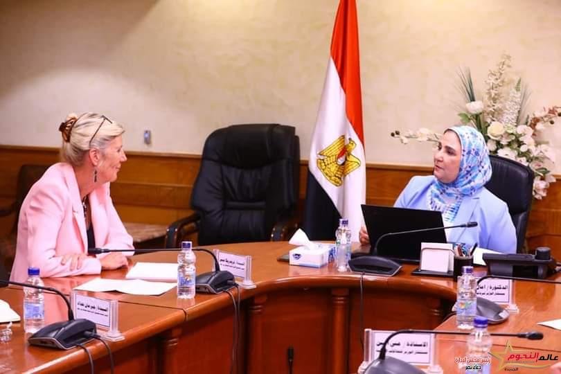 القباج و فريدريكا ميير يبحثان التعاون بين الجهتين في مشروعات "مودة والاستشارات الأسرية" و"٢ كفاية" و"حماية حقوق المسنين" 2 القباج و فريدريكا ميير يبحثان التعاون بين الجهتين في مشروعات "مودة والاستشارات الأسرية" و"٢ كفاية" و"حماية حقوق المسنين"