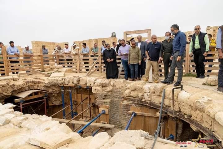 العناني يتفقد موقع أبو مينا الأثري بعد الإنتهاء من تنفيذ مشروع خفض منسوب المياه الجوفية به