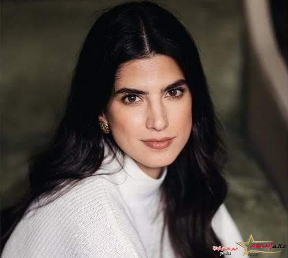 النجمة اللبنانية "كارمن بصيص" تكشف سبب سعادتها للجمهور