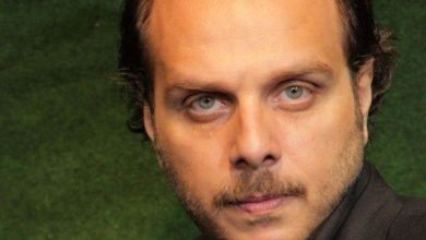 عقب نجاح "تحت التربيزة" الفنان "محمد البياع" على مسرح الهناجر في هذا الموعد