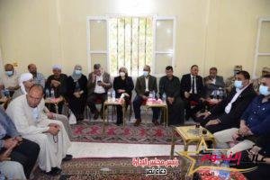 محافظ الإسماعيلية: يقدم واجب العزاء لأسرة شهيد الوطن من القوات المسلحة بقرية الضبعية