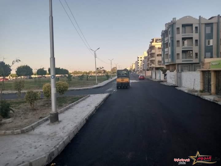 مديرية الطرق والنقل بالإسماعيلية تضع اللمسات النهائية لمشروعات رصف طريق الصوامع وشارع المدرسة المعمارية