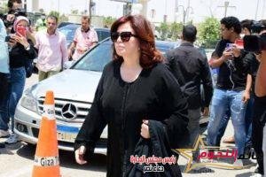 إلهام شاهين تعلق على اتهام غادة إبراهيم لها: "كدابة معايا عربيتي ومش بركب أتوبيسات"