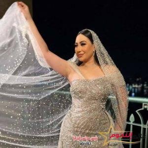 إطلالة ملكية لـ بوسي في حفل زفافها على هشام ربيع 5 إطلالة ملكية لـ بوسي في حفل زفافها على هشام ربيع