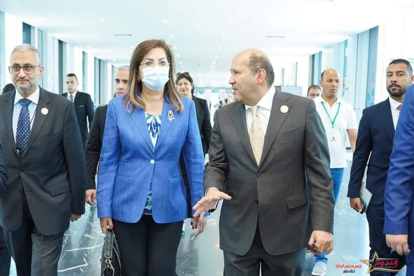 السعيد ومحافظ مصر لدى مجموعة البنك الإسلامي للتنمية تتفقد أعمال فعاليات الاجتماعات السنوية للبنك بشرم الشيخ 2 السعيد ومحافظ مصر لدى مجموعة البنك الإسلامي للتنمية تتفقد أعمال فعاليات الاجتماعات السنوية للبنك بشرم الشيخ