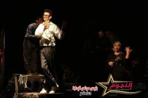مسرح مركز الهناجر يقدم جيل جديد من الفنانين بإمضاء محمد البياع 5 مسرح مركز الهناجر يقدم جيل جديد من الفنانين بإمضاء محمد البياع