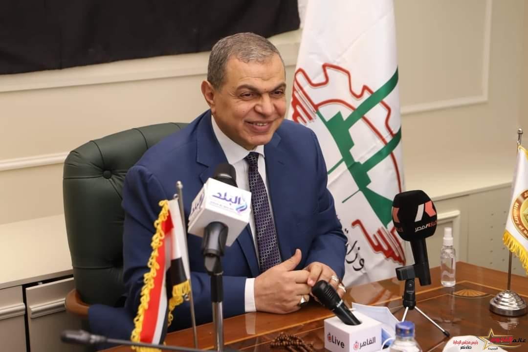 القوى العاملة : تعيين 852 منهم 7 "قادرون باختلاف" بقنا