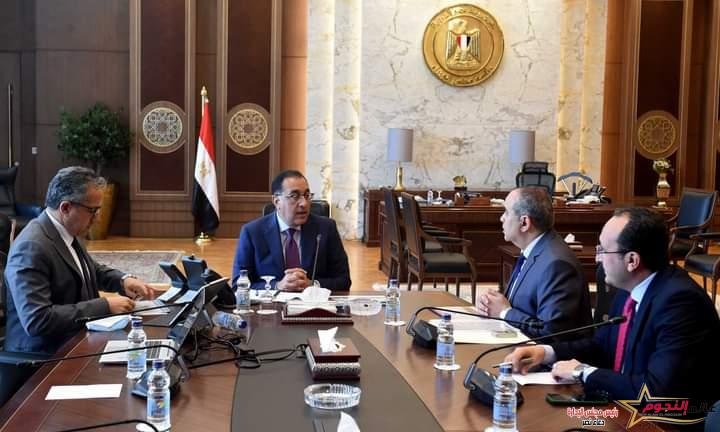 مدبولي يتابع مع وزيرى السياحة والآثار والطيران المدنى حركة السياحة الوافدة 2 مدبولي يتابع مع وزيرى السياحة والآثار والطيران المدنى حركة السياحة الوافدة