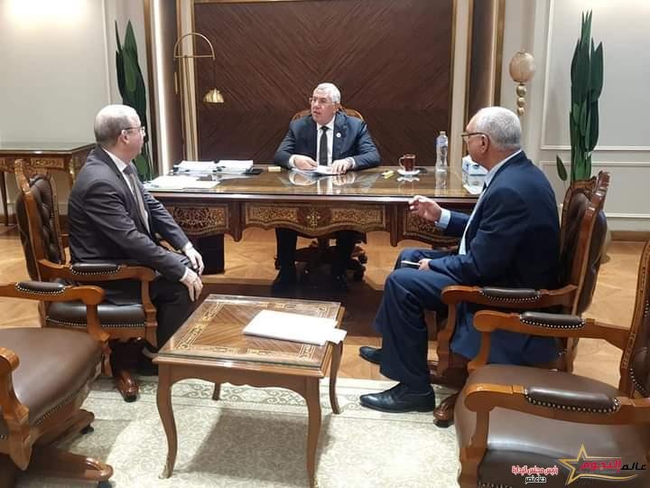 القصير يباشر عمله من مقر الوزارة بالعاصمة الإدارية الجديدة 2 القصير يباشر عمله من مقر الوزارة بالعاصمة الإدارية الجديدة