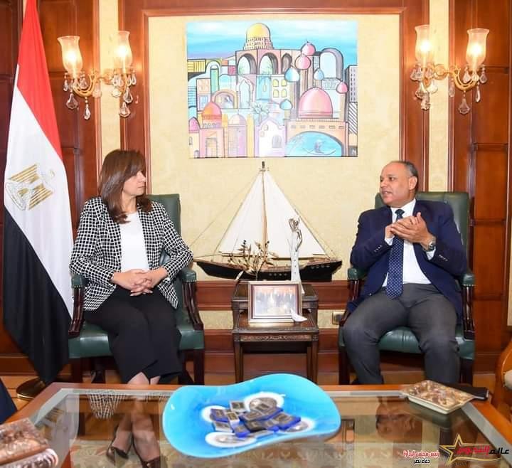 مكرم ورئيس البحث العلمي يبحثان دعوة الخبراء والعلماء المصريين بالخارج لدعم استراتيجية تحقيق الأمن الغذائي