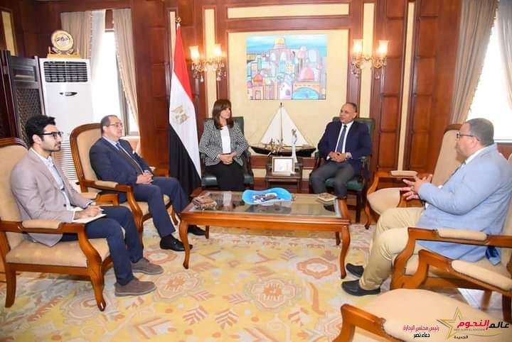 مكرم ورئيس البحث العلمي يبحثان دعوة الخبراء والعلماء المصريين بالخارج لدعم استراتيجية تحقيق الأمن الغذائي