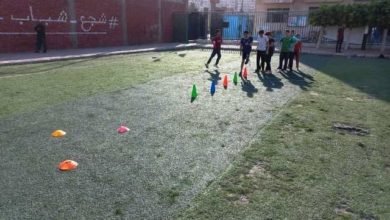 إستمرار فعاليات تدريب طلاب المدارس على رياضه الهوكي بملاعب مركز شباب ناصر بمدينة الزقازيق