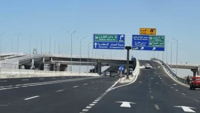 مدبولي يؤكد أهمية أعمال تطوير وتوسعة طريق إسكندرية / مطروح الساحلي