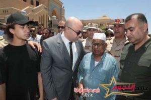 محافظ بني سويف يتقدم الجنازة العسكرية لشهيد القوات المسلحة العقيد أركان حرب" أسامة محمد عبد الحليم "