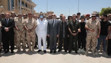 محافظ بني سويف يتقدم الجنازة العسكرية لشهيد القوات المسلحة العقيد أركان حرب" أسامة محمد عبد الحليم "