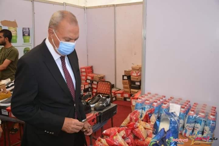 الهجان يتفقد معارض ”أهلاً بالعيد” بمنطقة كفر الجزار وشارع فريد ندا بمدينة بنها