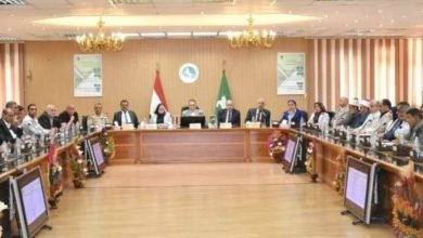 تنفيذي الشرقية يستعرض آلية تطبيق قانون تنظيم إنتظار المركبات في الشارع وحملة طرق الأبواب لتلقي لقاح فيروس كورونا