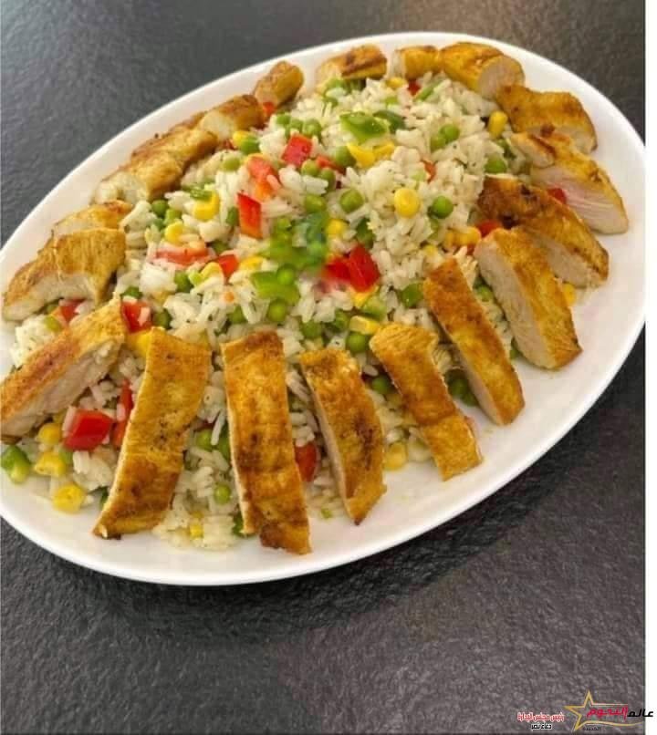 سلطة الأرز الملون ... مقدمة من الشيف: حسن كمال حسين 2 سلطة الأرز الملون ... مقدمة من الشيف: حسن كمال حسين