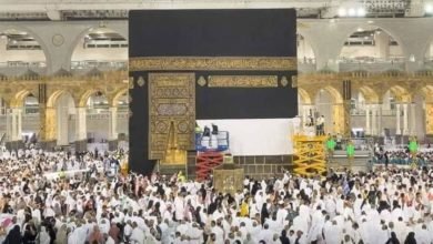 تغيير كسوة الكعبة المشرفة