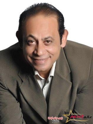 عادل شعبان يهنئ زوجته بعيد زواجهما