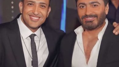 تامر حسين يروج "وأنت بعيد".. وهكذا علق