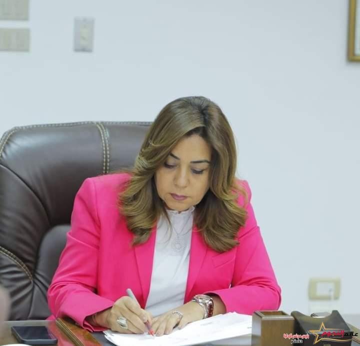 محافظ دمياط تتلقى بياناً بجهود القوافل الطبية خلال النصف الأول من العام الجارى