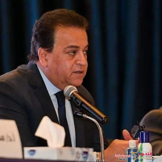 عبد الغفار يستعرض تقريرًا حول استعداد جامعة مصر التكنولوجية الدولية للعام الدراسي الجديد