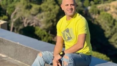 شاهد تعليق عزيز الشافعي بعد إشادة أنغام له "راجل ناجح وعظيم وملحن وشاعر كبير"