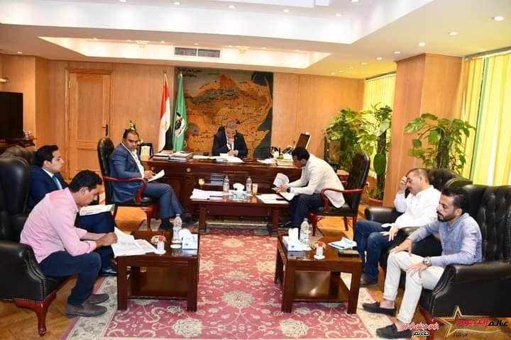 محافظ الفيوم يوجه بسرعة الانتهاء من رصف الشوارع الحيوية بالمحافظة 2 محافظ الفيوم يوجه بسرعة الانتهاء من رصف الشوارع الحيوية بالمحافظة