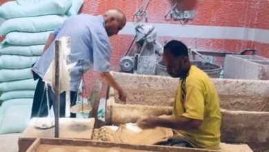 استمرار حملات التموين على الأسواق و المحلات التجارية و المخابز