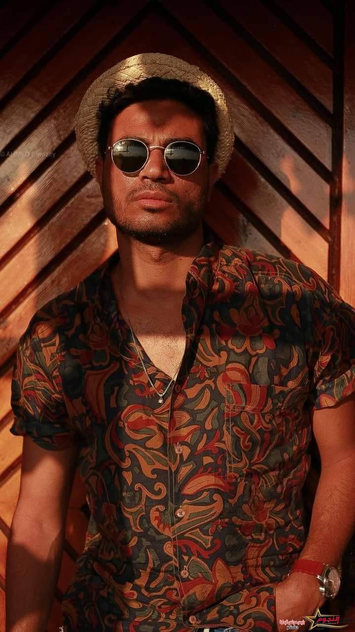 أحمد ماجد يقلد أحد النجوم والجمهور يعلق "يليق عليك" 2 أحمد ماجد يقلد أحد النجوم والجمهور يعلق "يليق عليك"