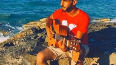 الملحن مدحت جودة صاحب إعلان مؤسسة بهيه لرمضان ٢٠٢٢ يصعد السلم الفني