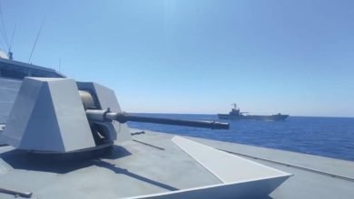 القوات البحرية المصرية واليونانية تنفذان تدريباً بحرياً عابراً بنطاق الأسطول الشمالي