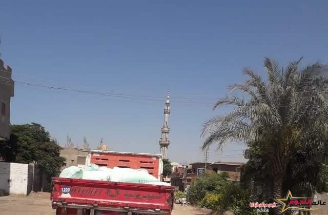 ضبط 3 طن دقيق قبل تهريبه وبيعه بالسوق السوداء داخل مخزن بناحية بساتين الإسماعيلية بنطاق مركز بلبيس 2 ضبط 3 طن دقيق قبل تهريبه وبيعه بالسوق السوداء داخل مخزن بناحية بساتين الإسماعيلية بنطاق مركز بلبيس