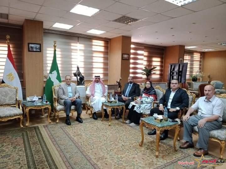 محافظ الشرقية: يلتقي الشيخ عبد الله بن صفوان رئيس مجلس إدارة مجموعة سامد المحدودة وشركة بيان مصر 2 محافظ الشرقية: يلتقي الشيخ عبد الله بن صفوان رئيس مجلس إدارة مجموعة سامد المحدودة وشركة بيان مصر