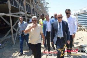 محافظ بورسعيد يتفقد سير العمل في إنشاء الجراج المتعدد الطوابق بحي العرب