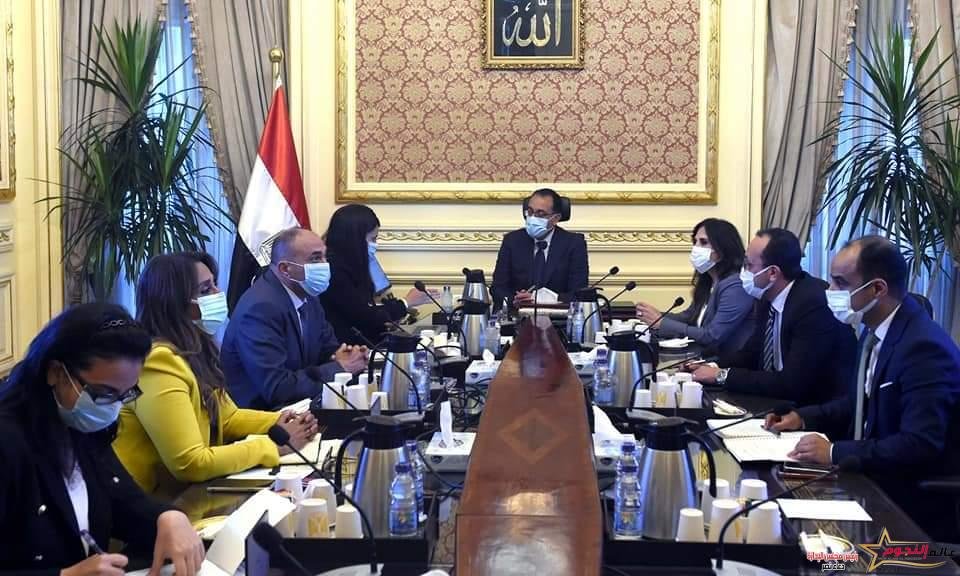 مدبولي يستعرض مع وزيرة التعاون الدولي محاور برنامج "نُوَفِّي" للتمويل والاستثمار في مشروعات المناخ 1 مدبولي يستعرض مع وزيرة التعاون الدولي محاور برنامج "نُوَفِّي" للتمويل والاستثمار في مشروعات المناخ