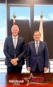 وزير البترول يعقد جلسة مباحثات مشتركة مع رئيس شركة هالدر توبسو الدنماركية في مجالات التحول الطاقى